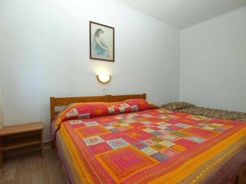 Apartment In Pula With Terrace, Air Conditioning, W-Lan, Washing Machine 633-6 0*,  Croatia