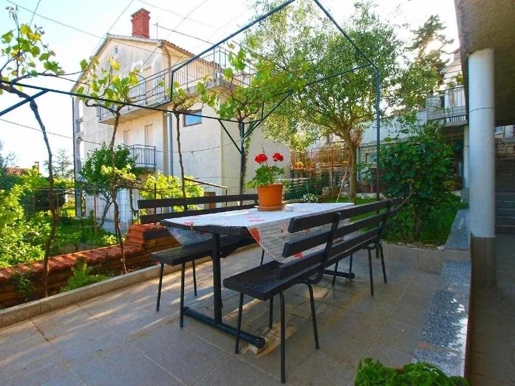 Apartment In Pula With Terrace, Air Conditioning, W-Lan, Washing Machine 633-6