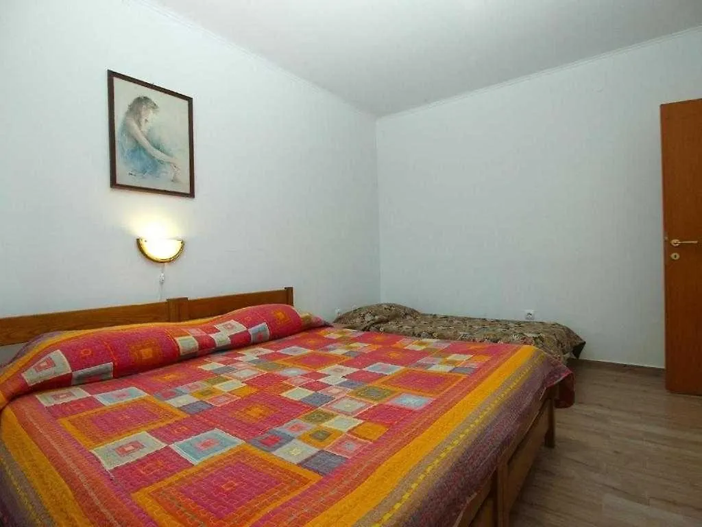Apartment In Pula With Terrace, Air Conditioning, W-Lan, Washing Machine 633-6 Croatia