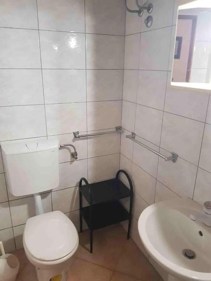 Apartment In Pula With Terrace, Air Conditioning, W-Lan, Washing Machine 633-6